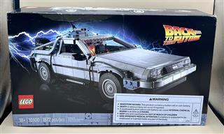 LEGO CREATOR EXPERT: BACK TO THE FUTURE TIME MACHINE (10300)